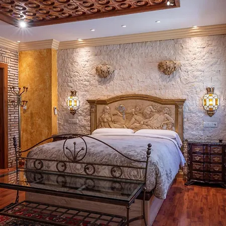Casa De Reyes Hotel 2*