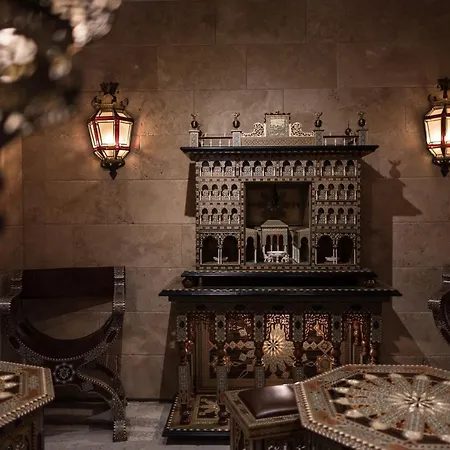 מלון Casa De Reyes 2*