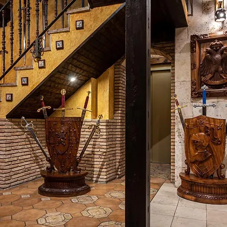 Casa De Reyes Otel 2*