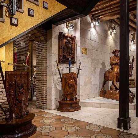 Hotel Casa De Reyes 2*