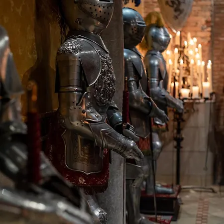 מלון Casa De Reyes 2*