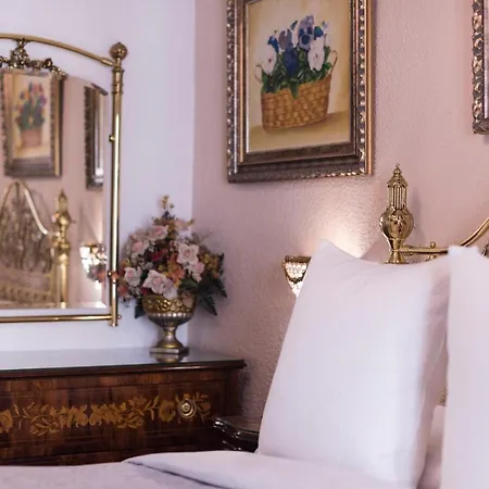 Casa De Reyes 2*