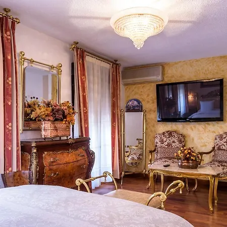 מלון Casa De Reyes 2*