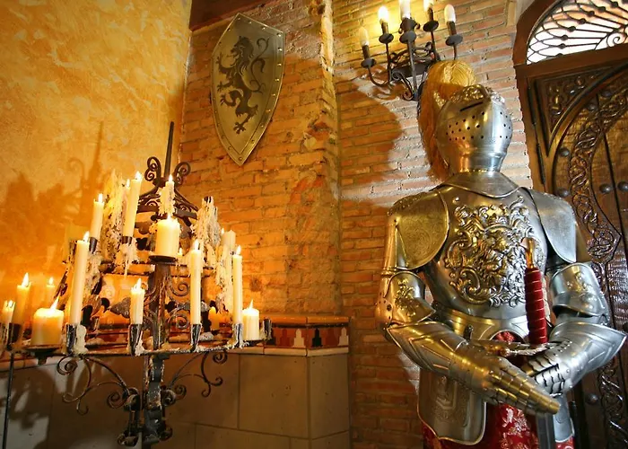 Hotel Casa De Reyes 2*