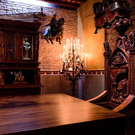 Casa De Reyes 2*